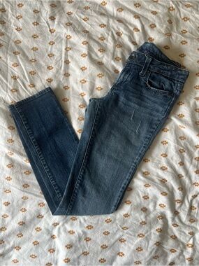 refuge Women's Skinny Jeans in Dark Blue Wash